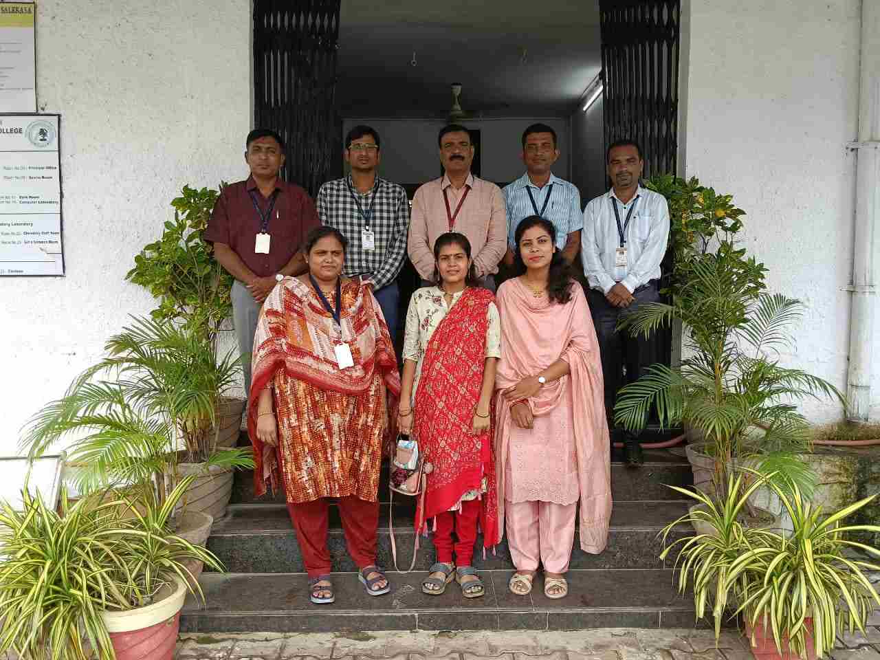 अग्रवाल विज्ञान महाविद्यालयाच्या स्नातकोत्तर रसायनशास्त्र विद्यार्थ्यांचा गौरव
